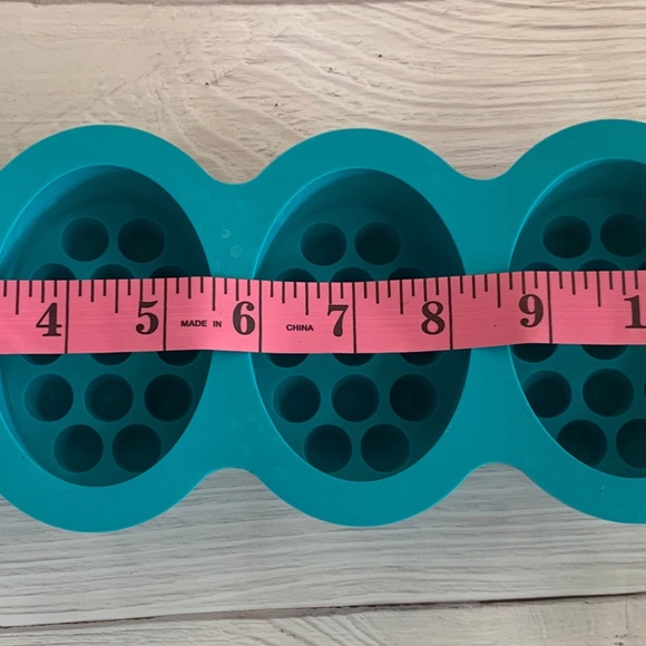 Silicone Massage Bar Soap Mold- GUC - Picture 5 of 5